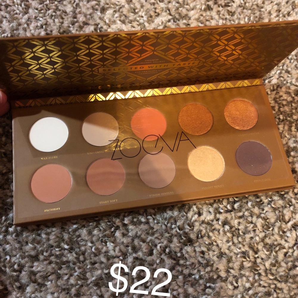 Zoeva Caramel Melange eyeshadow palette